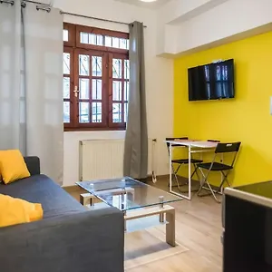 https://yellow-geranium.hotels-of-thessaloniki.com